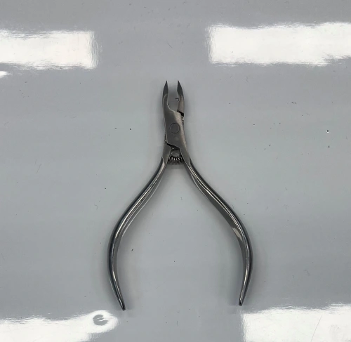 Кусачки для маникюра из нерж. стали "Ultramarine", цвет хром, 10,5*6,3*0,7см/дл. шир. лезвие