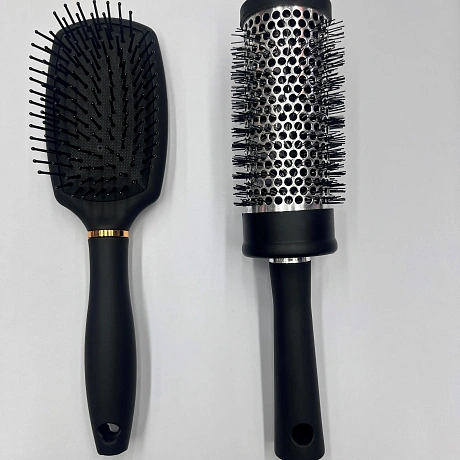 Расческа массажная брашинг "СЕКРЕТ ТВОЕЙ КРАСОТЫ", цвет черный, матовое покрытие, 3.5*22см