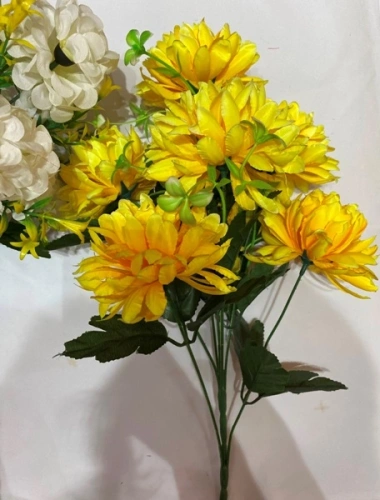 Искусственные цветы "Цветочная мелодия" Хризантемы 49см 7 цветков белые