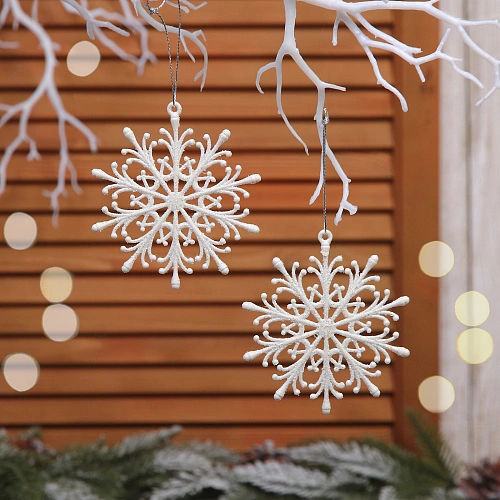 Подвески в блестках "Снежинки волшебные" 9 см (набор 2шт), белый